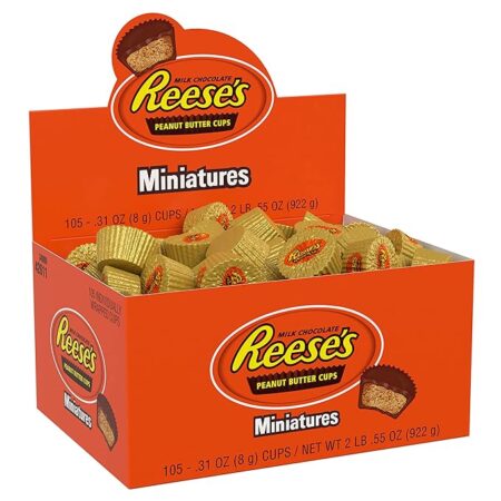 REESE'S Miniatures Milk Chocolate Peanut Butter Cups, Candy Packs, 0.31 oz (105 Pieces)